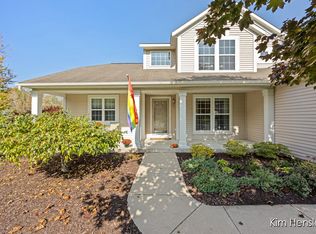 2797 N Saddle Ridge Ct NE, Rockford, MI 49341