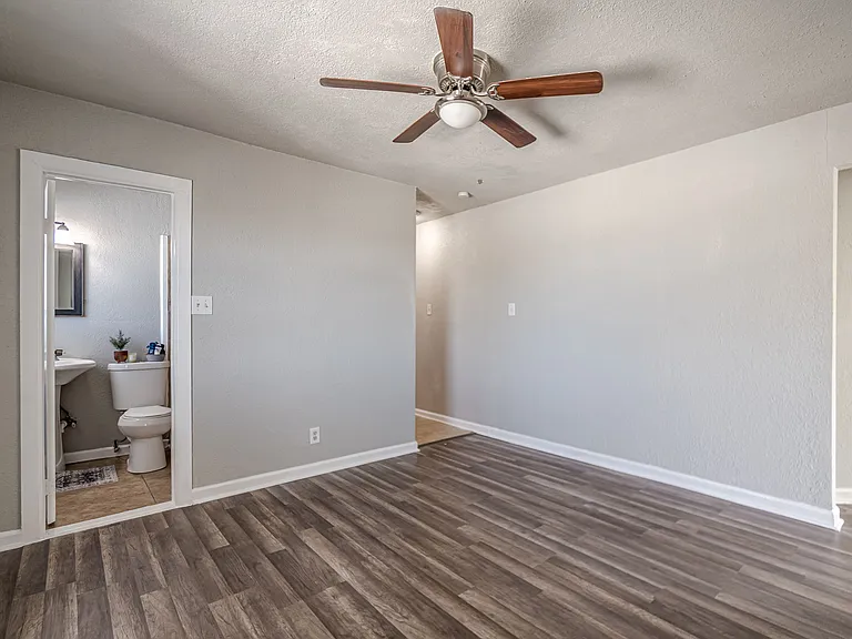 2323 Arbor Pl #2 — Photo 7
