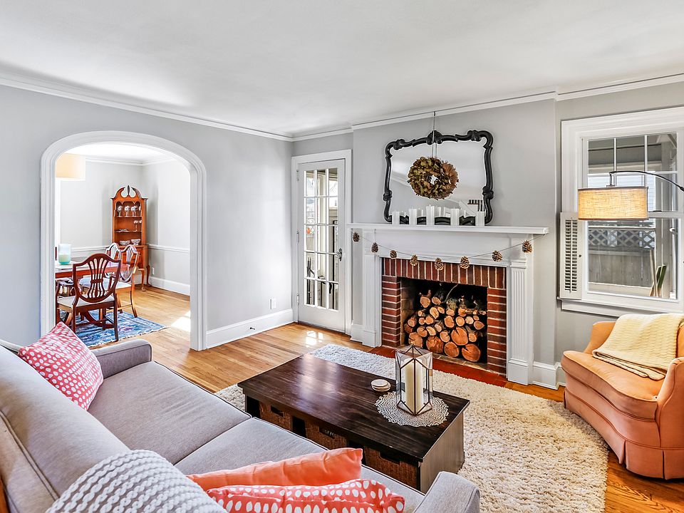 82 Grove St, West Hartford, CT 06110 Zillow