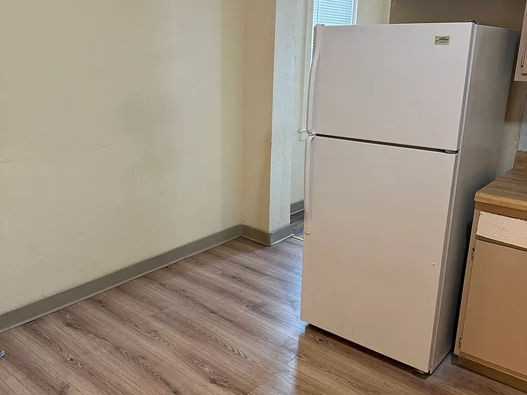 231 E Main St #3 — Photo 12