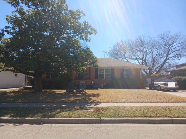Property image for 10610 Longmeadow Dr, Dallas, TX 75238