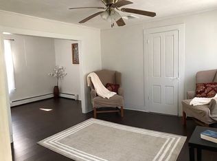 27 Snell St, Sturbridge, MA 01518