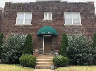 907 S Sarah St, Saint Louis, MO 63108