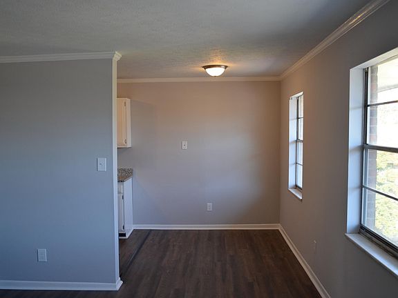 4th image of 10-609 E Inskip Dr #10