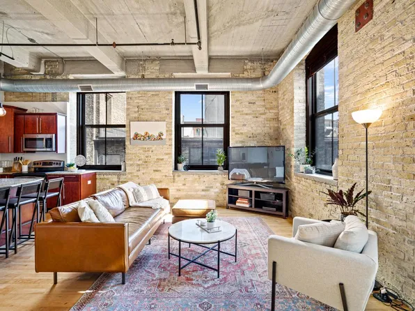 239 East Chicago STREET #305, Milwaukee, WI 53202