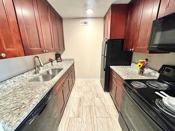 3rd image of 4501 N 27th St #D18
