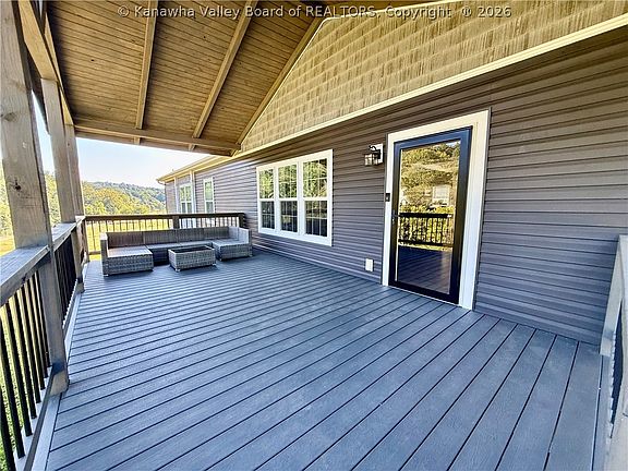 2nd image of 644 Pleasant Valley Rd