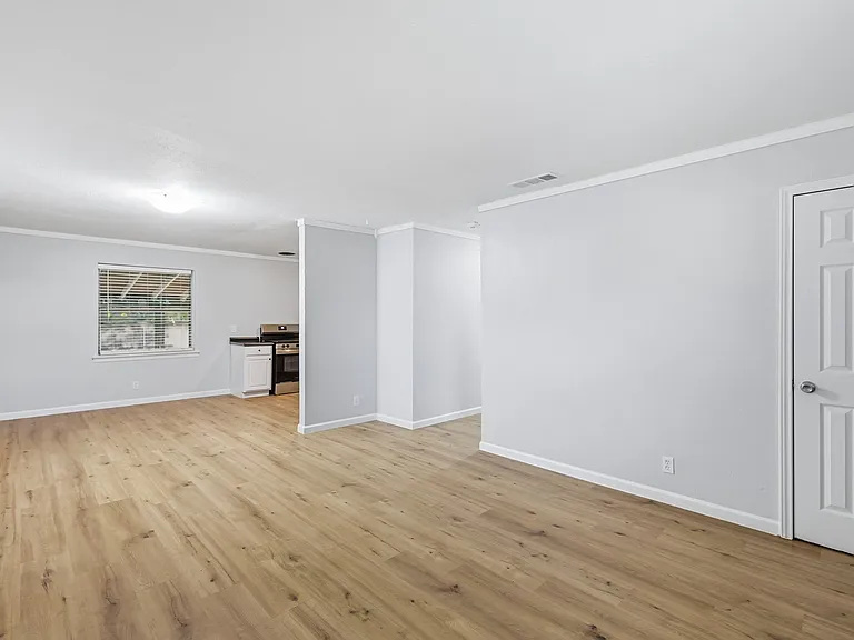 5345 Hensley Dr — Photo 9