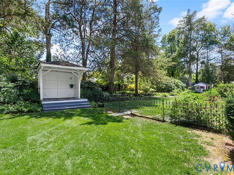 209 Ross Rd — Photo 33
