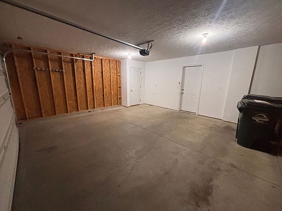 2nd image of 747 Tamarack Ct