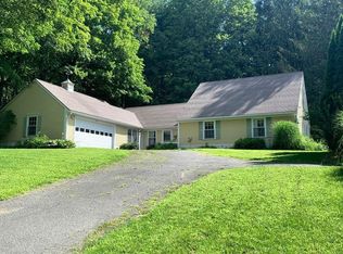 6 N Hillside Rd, South Deerfield, MA 01373