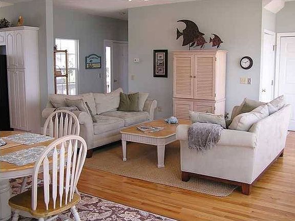 2nd image of 214 Palmetto Blvd