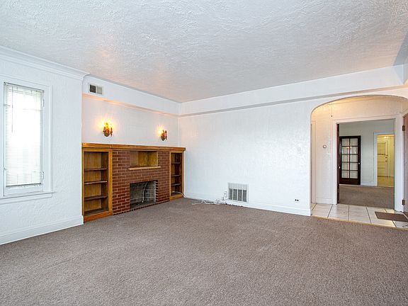 3rd image of 10817 S Calumet Ave APT 2
