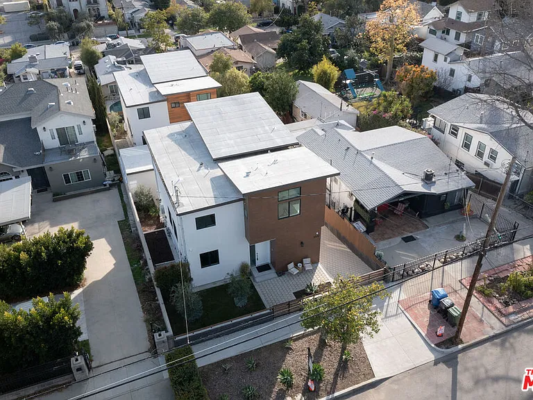 2512 Berkeley Ave — Photo 3