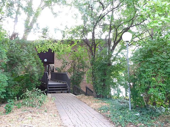 3rd image of 5508 E Lake Dr APT A
