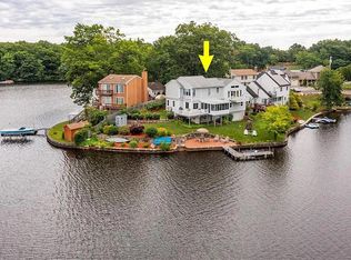 26 Lake Shore Dr, Johnston, RI 02919