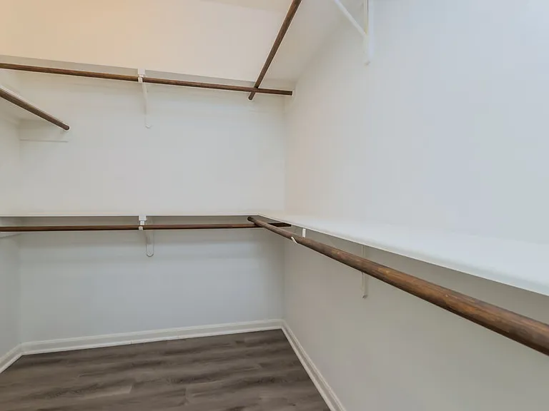 985 Oak Falls Dr — Photo 13