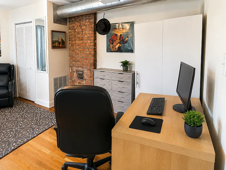169 Windsor St #3 — Photo 9