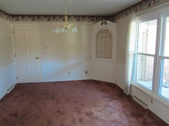 4th image of 3003 S East Lake Dr