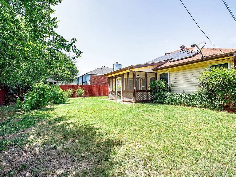2406 Cactus Dr — Photo 18