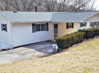 3432 Marquette Dr, High Ridge, MO 63049