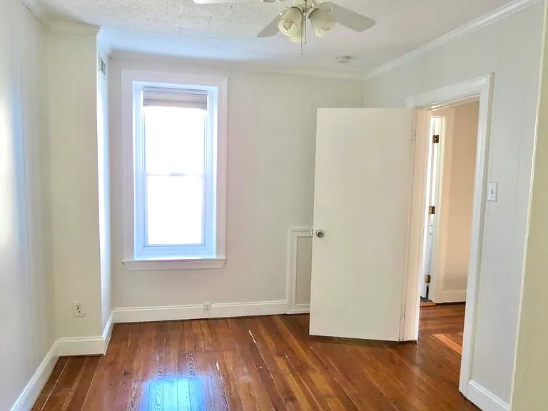 188 Markle St — Photo 11