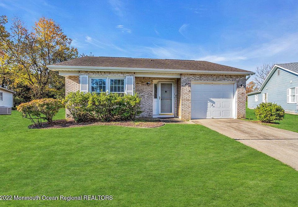 1st image of 1463 Falconcrest Ct