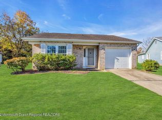 1463 Falconcrest Ct, Toms River, NJ 08755