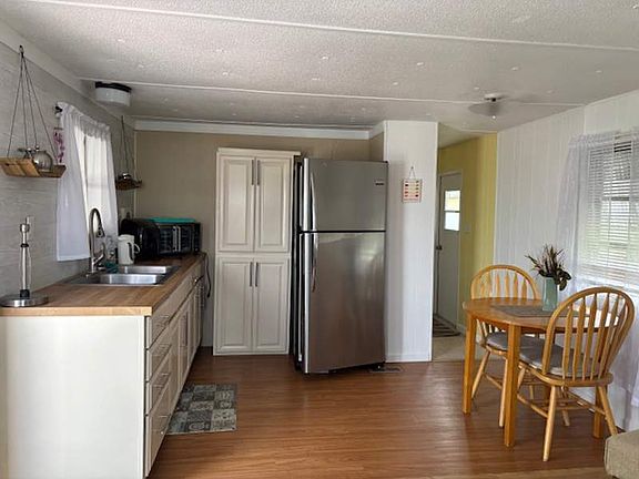 4th image of 691 Hackney Rd #C023