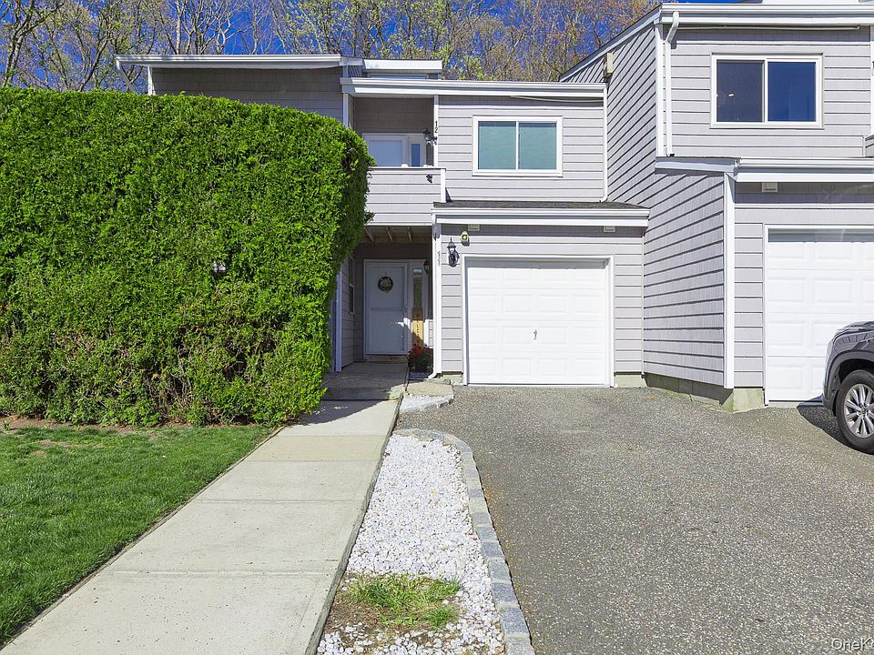 1st image of 11 Vista Drive #11