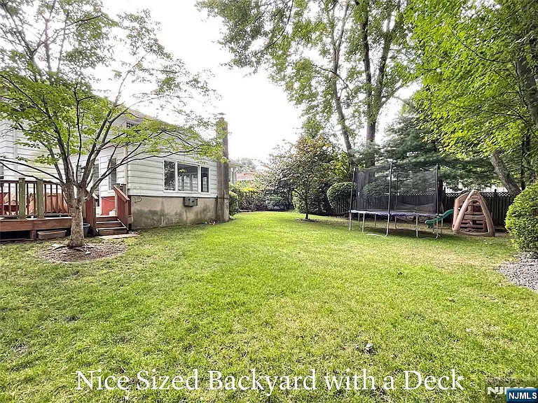 49 Walnut Dr — Photo 15