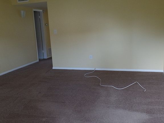 3rd image of 5 Vista Palm Ln