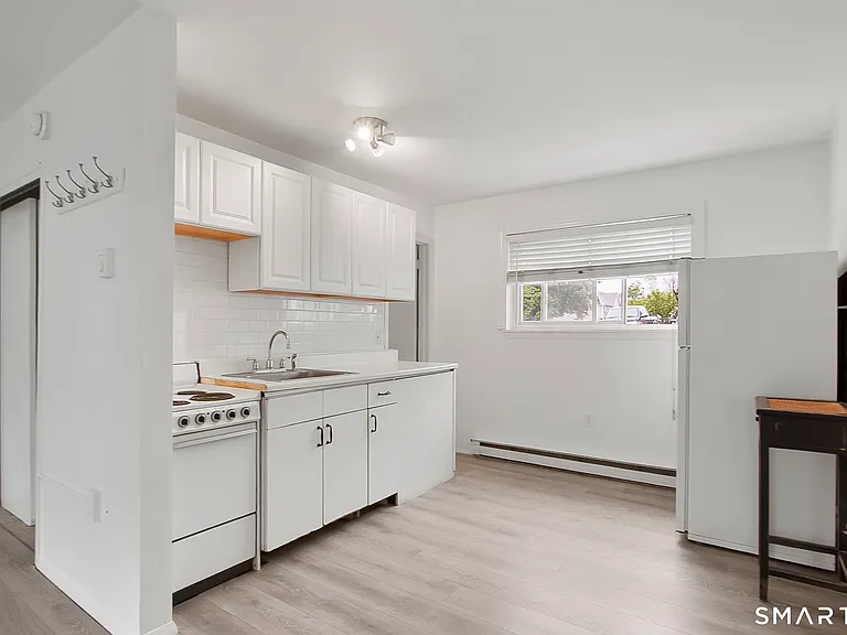 36 Woodbury Ave #2A — Photo 3