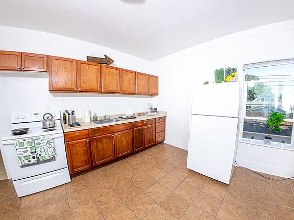 2nd image of 3401-3409 E K St #1KD