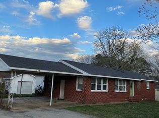 1369 Mineral Wells Ave, Paris, TN 38242