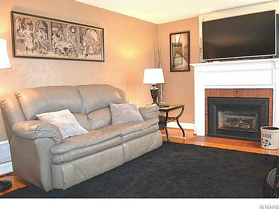 5th image of 264 Woodland Dr