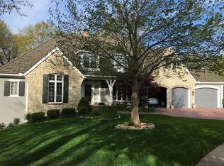 4730 N Hickory Ct, Kansas City, MO 64116