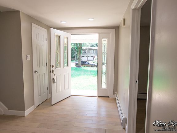 5th image of 223 River Bend Rd