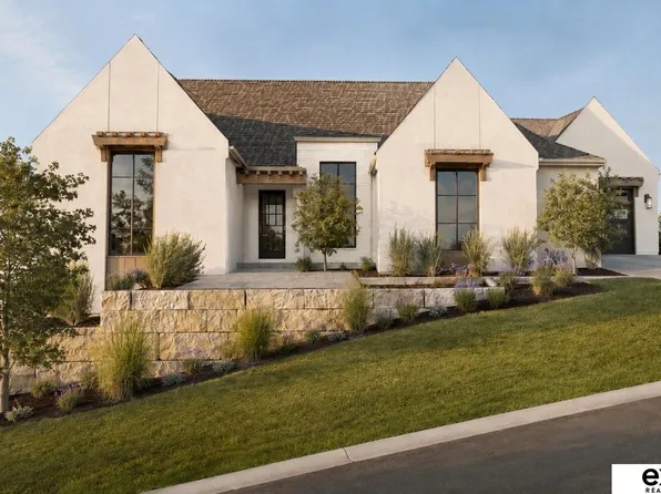 22706 Sanctuary Ridge Dr, Elkhorn, NE 68022