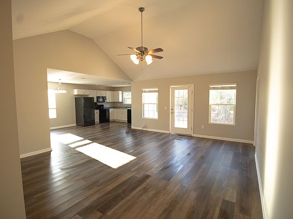 2nd image of 304 S Bridgeport Dr