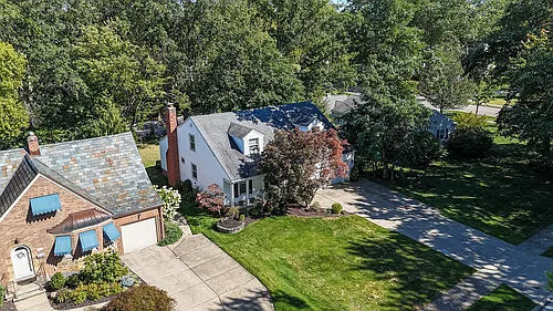 389 Lake Park Dr Photo 1