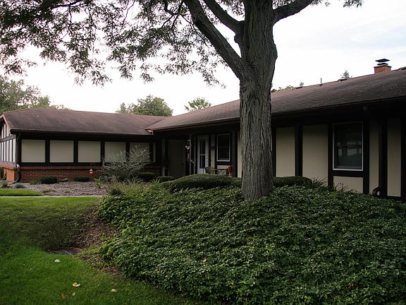 5th image of 192 Bona Vista Dr NW
