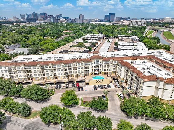 3rd image of 7575 Kirby Dr APT 2101
