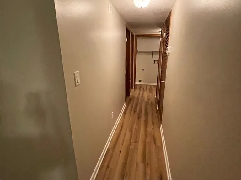 Pecan Manor Apartments — Photo 28