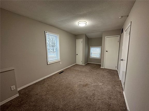 5th image of 8112 Hadley St