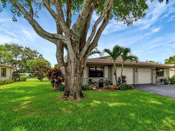 2nd image of 1572 Palmland Drive