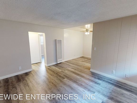 4th image of 613 N Sycamore Ave #7