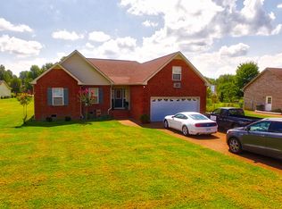 1403 Andrea Ln, Portland, TN 37148