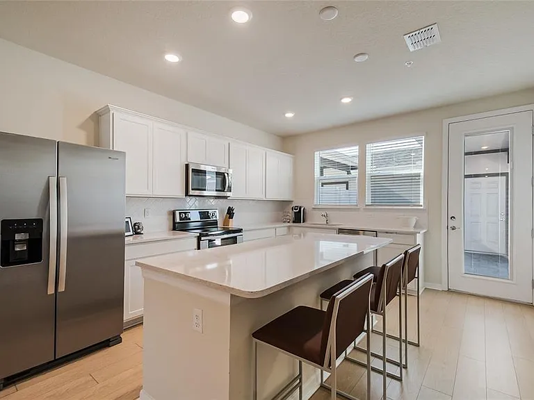 6938 Reverie Park Ave — Photo 4