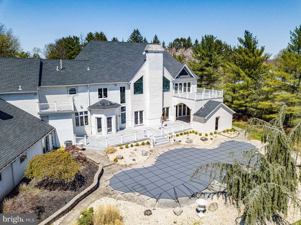 832 Paradise Dr, Ambler, PA 19002